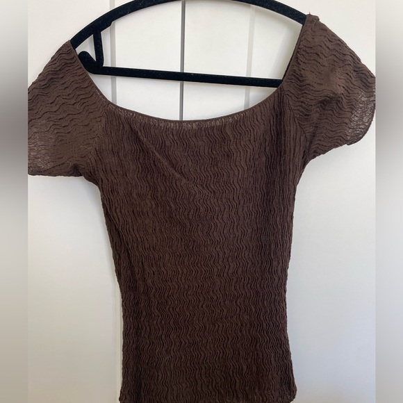 Brown textured top - Picture 2 of 6